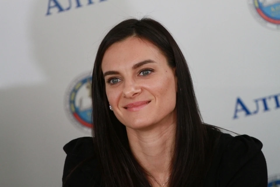 Елена Исинбаева ушла из большого спорта, но продолжается заниматься общественной деятельностью.