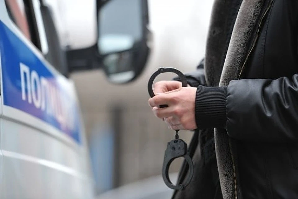 18-летний житель Твери напал с ножом на торговый павильон