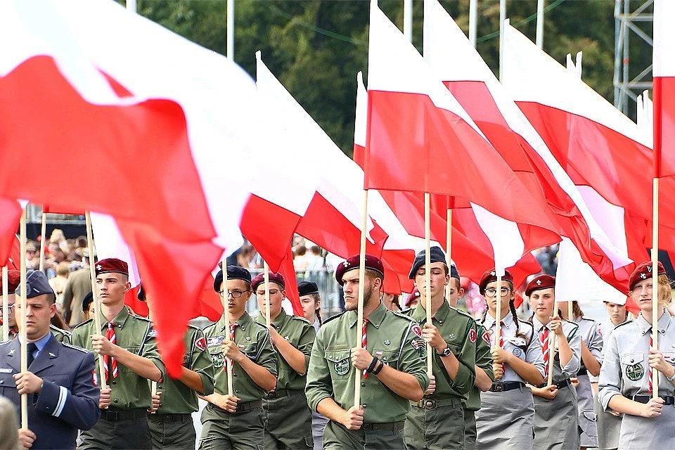 У Польши сложилась "нездоровая традиция" винить Россию в своих бедах
