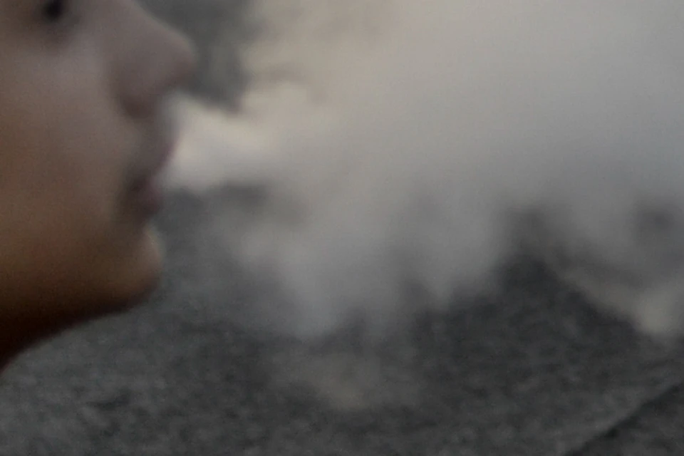 Подростку разворотило лицо во время курения электронной сигареты