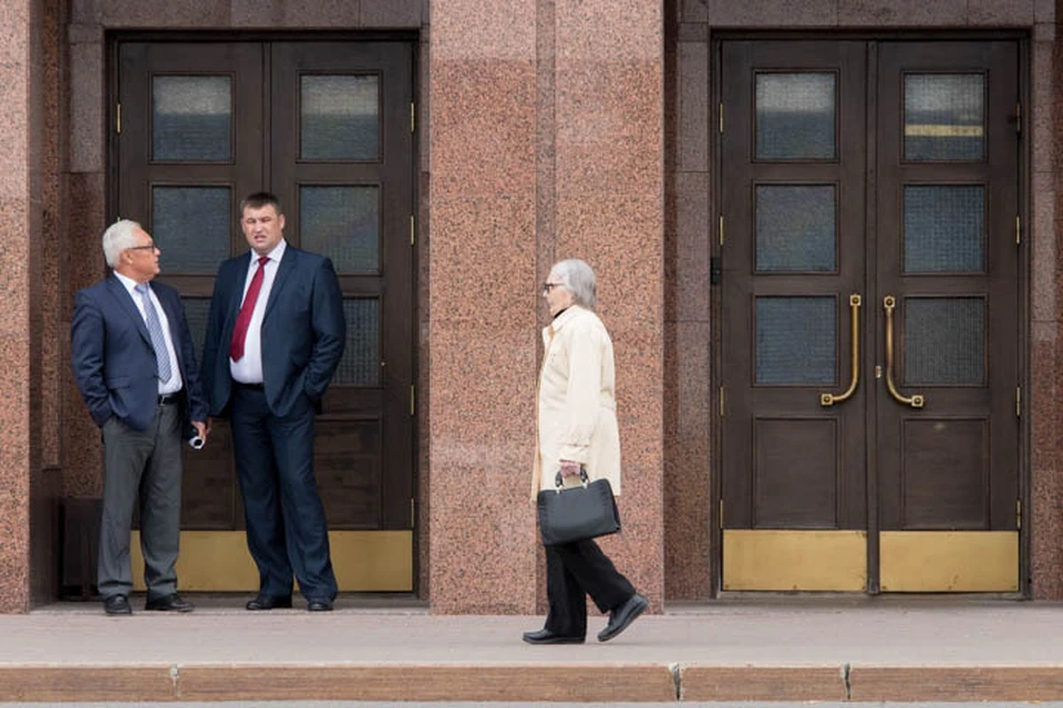 Четверть госслужащих исчезнет к 2024 году