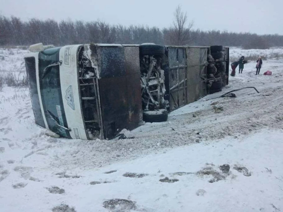 Автобус ехал в Пятигорск, но в Камышинском районе попал в ДТП.