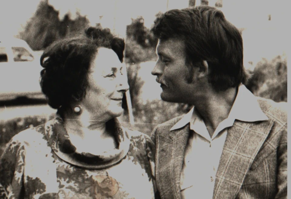 Константин Юченков с мамой, актрисой Ириной Константиновной Браун, в Сочи. Фото: из архива Ирины Андриановой