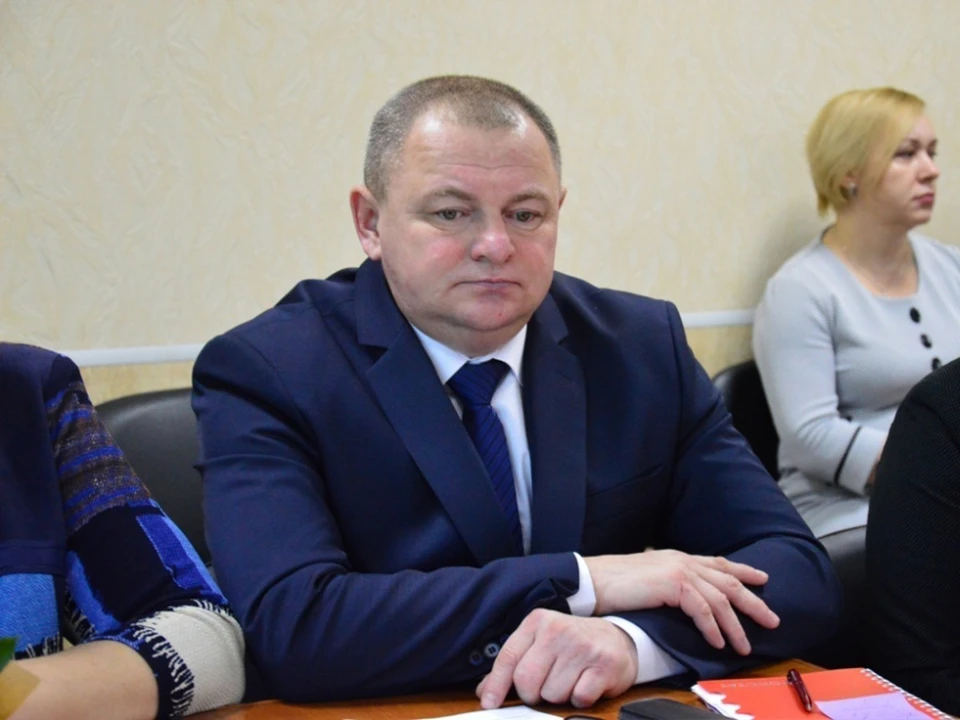 Женщине не нравилась работа главы поселения Владимира Бочкарева. Фото: katavivan.ru