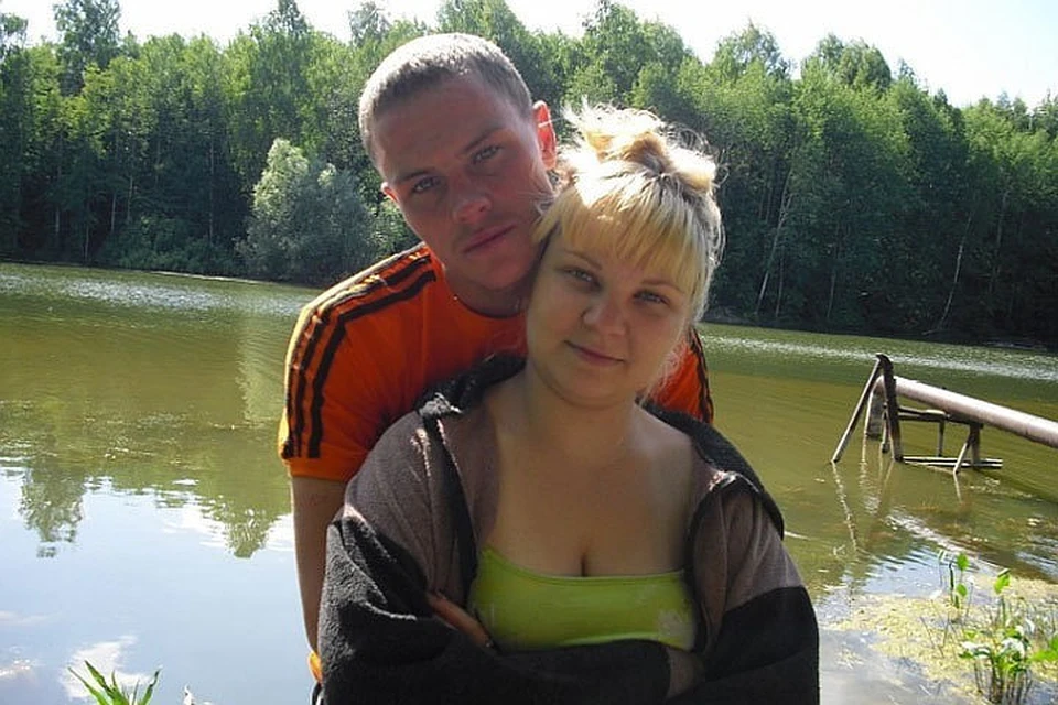 Владимир Санкин (на фото с женой) просто проходил мимо и откликнулся на крик о помощи
