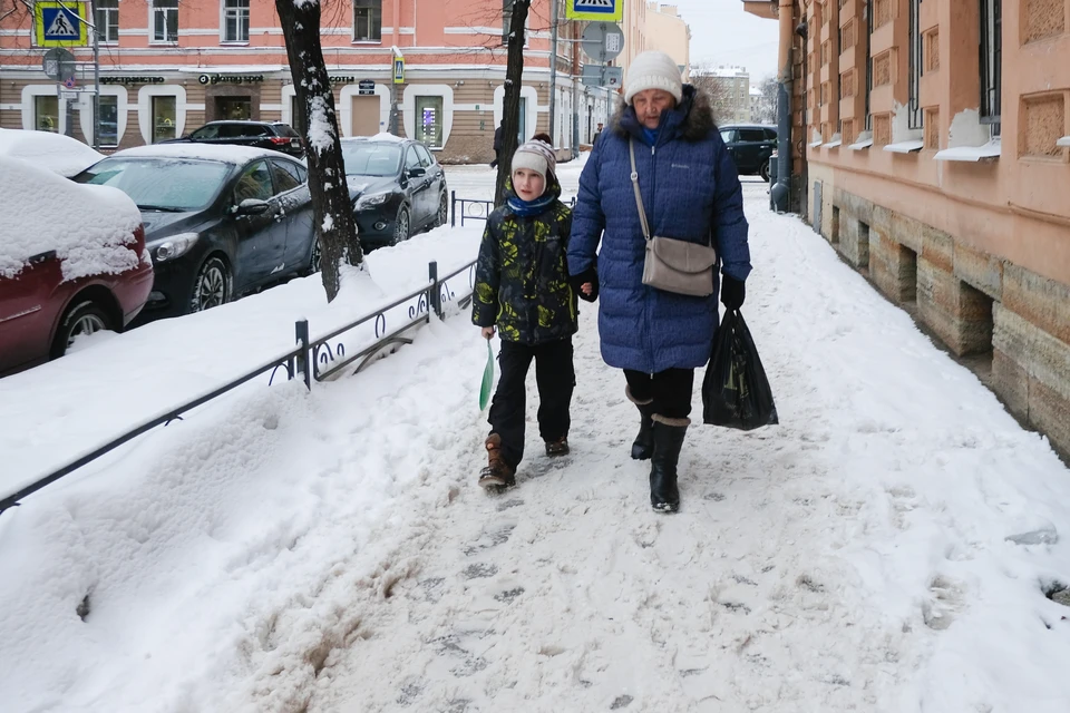 Пока еще можно радоваться свежему снегу. Но уже к середине новой рабочей недели его вновь сменят грязь и распутица.