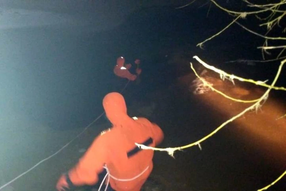 Мужчину искали два часа в воде Фото: поисково-спасательный отряд Тосно