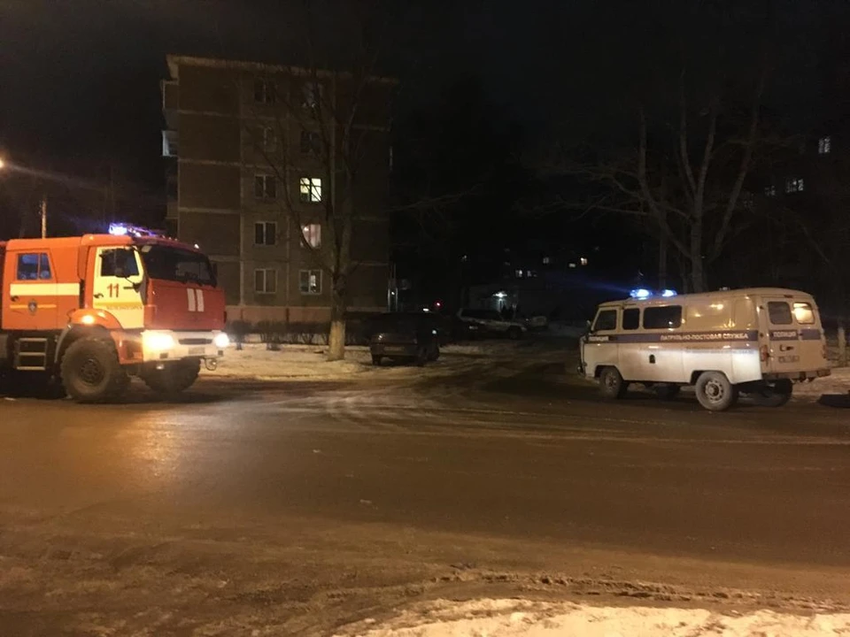 В результате пожара в квартире сгорел диван