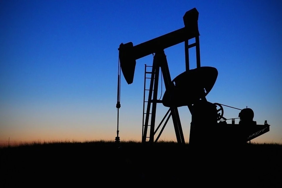 В Нефтеюганском районе мужчина пытался провести нефтепровод на дачу