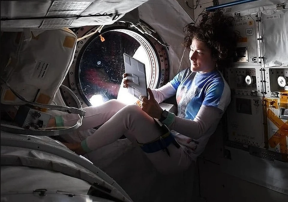 За год Кристина Кук выходила в открытый космос шесть раз