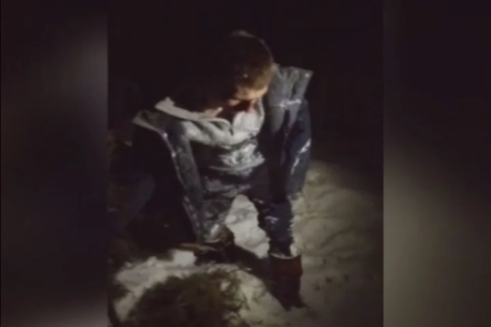 Пролежал три часа в снегу: полицейские спасли сибиряка, пропавшего без вести в лесу.