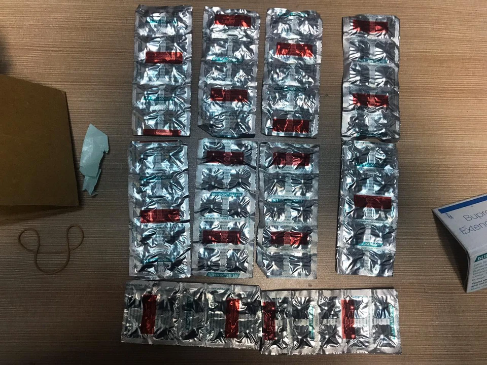 В посылке было 300 таблеток, в которых содержатся наркотические вещества. Фото с сайта Астраханской таможни.