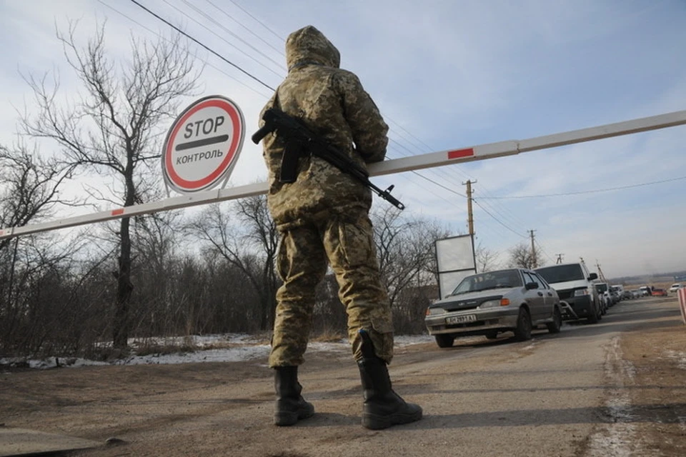Поездки на Украину – всегда большое испытание для жителей ДНР. Фото: ГПСУ