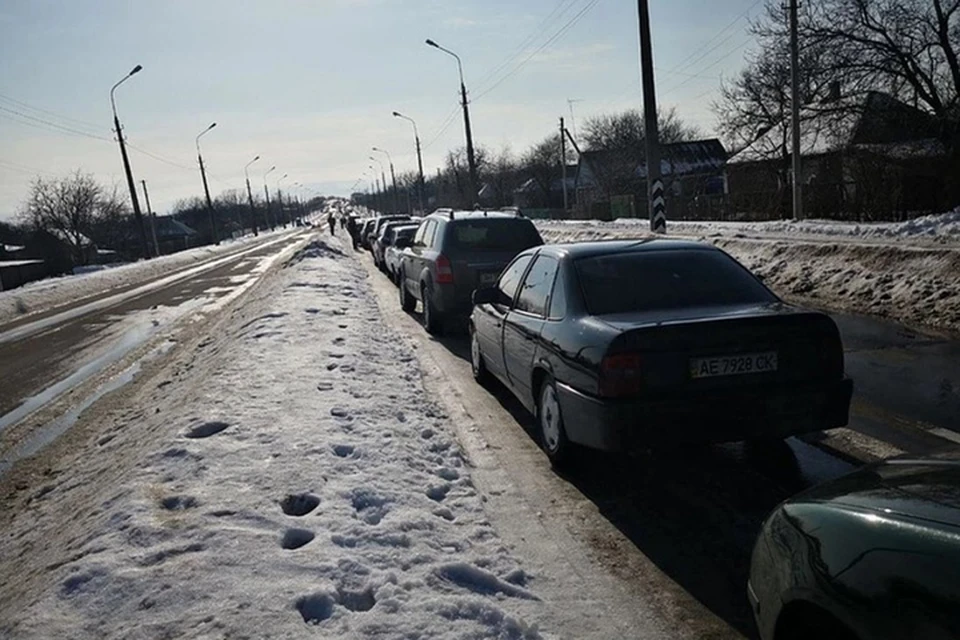 Мирный житель ранен на КПВВ Еленовка. Фото: соцсети