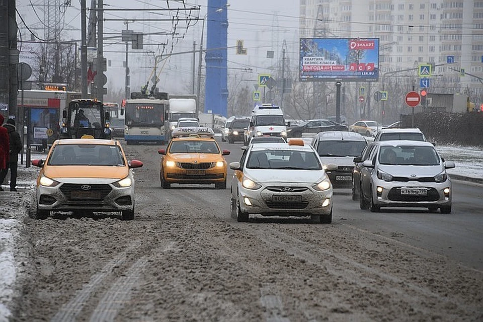 «Такси дешевле маршрутки»: жители Челябинска удивляются ценам на проезд