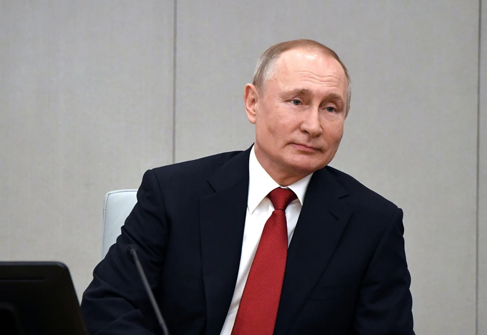 Путин называет досрочные выборы Госдумы нецелесообразными и поддерживает поправки Терешковой.