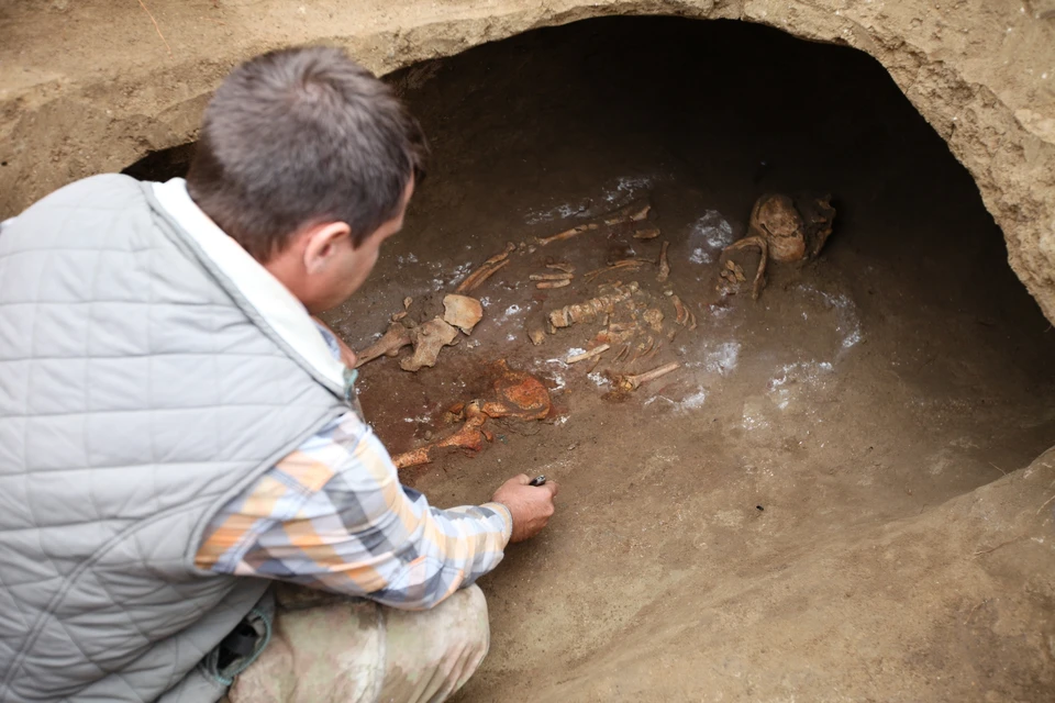 Археологи работают на раскопках под Кисловодском
