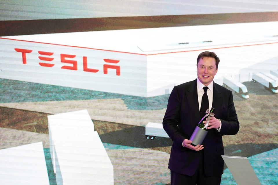 С 23 марта компания Илона Маска прекращает производство электромобилей и солнечных батарей.