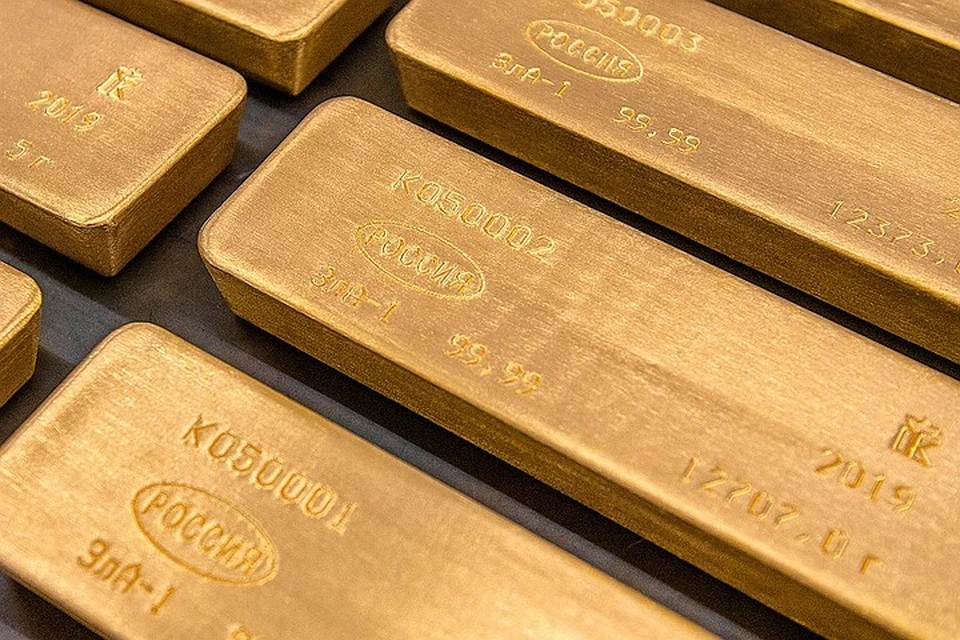 Вспышка нового коронавируса привела к резкому всплеску спроса на золото и даже образованию его дефицита в свободной продаже в США