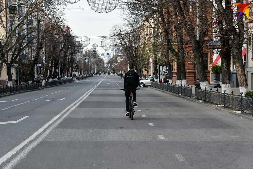 Фотокорреспондент «КП» прошел по пустым улицам города.