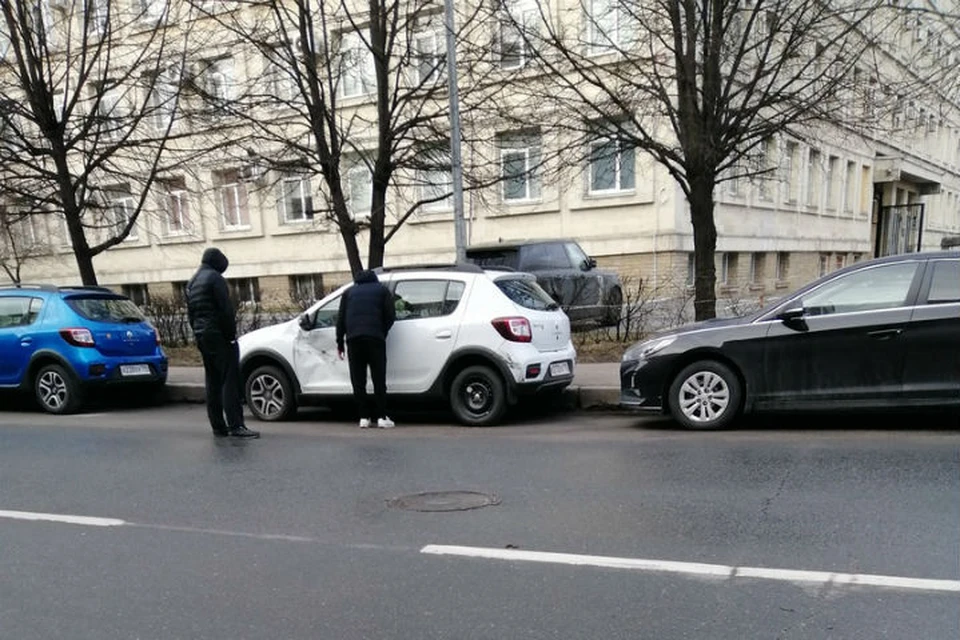 Петербуржцы предупредили автомобилистов о возможных мародерах