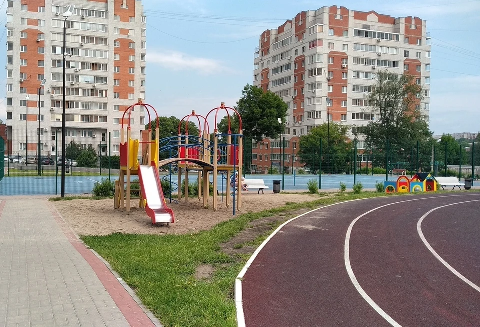 Дезинфекции подвергаются детские площадки