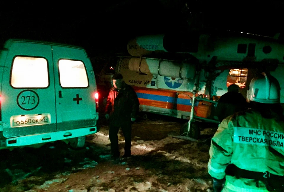 Двоих детей с тяжелыми травмами доставили в Тверь на вертолете Фото: областной минздрав