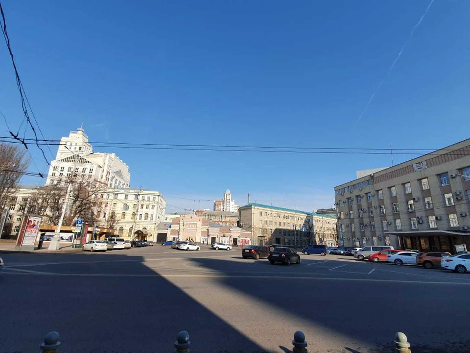 Парковки в центре города перестали быть платными на неопределенный срок.