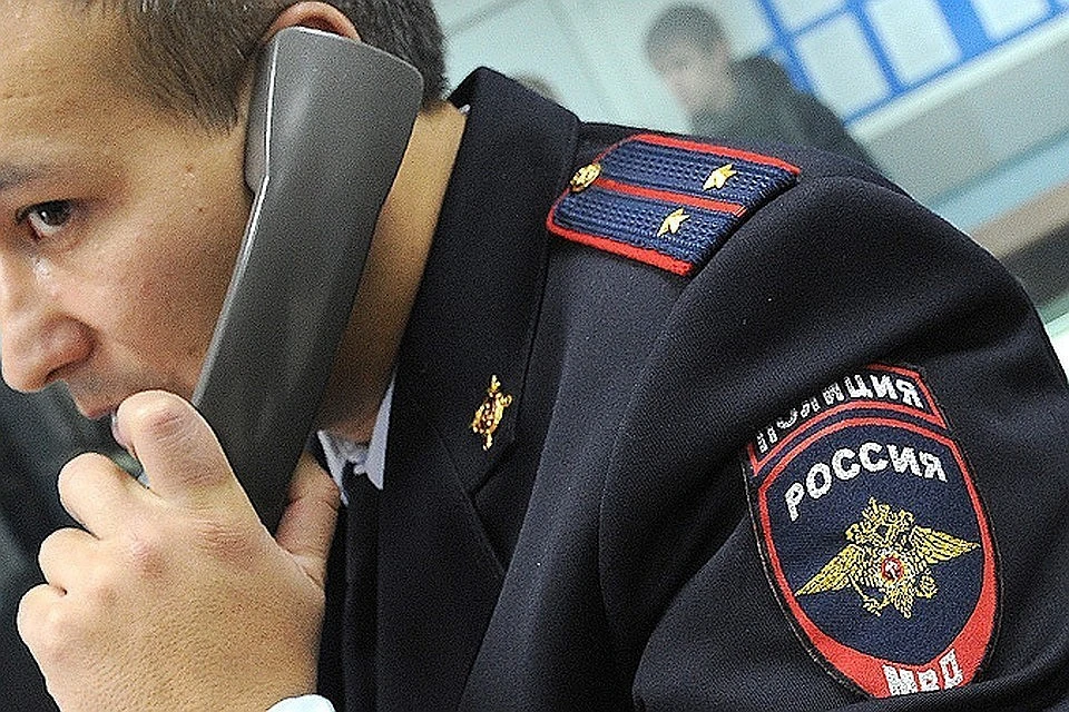 Мужчина пожаловался в полицию на двух слишком загорелых москвичей
