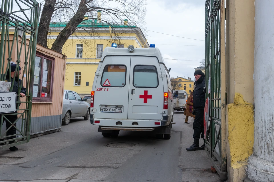 В Петербурге от коронавируса умер мужчина 33 лет