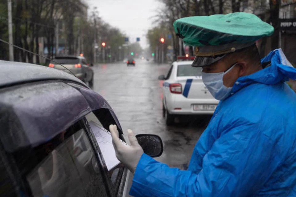 Комендант призвал соблюдать ПДД (Фото: Комендатура Бишкека).