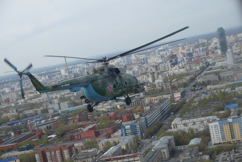 В прошлые годы такой авиапарад над городом на 9 Мая уже проводился.