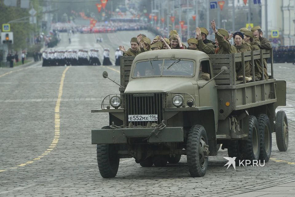Посмотреть на автоколонну можно будет из окон домов.