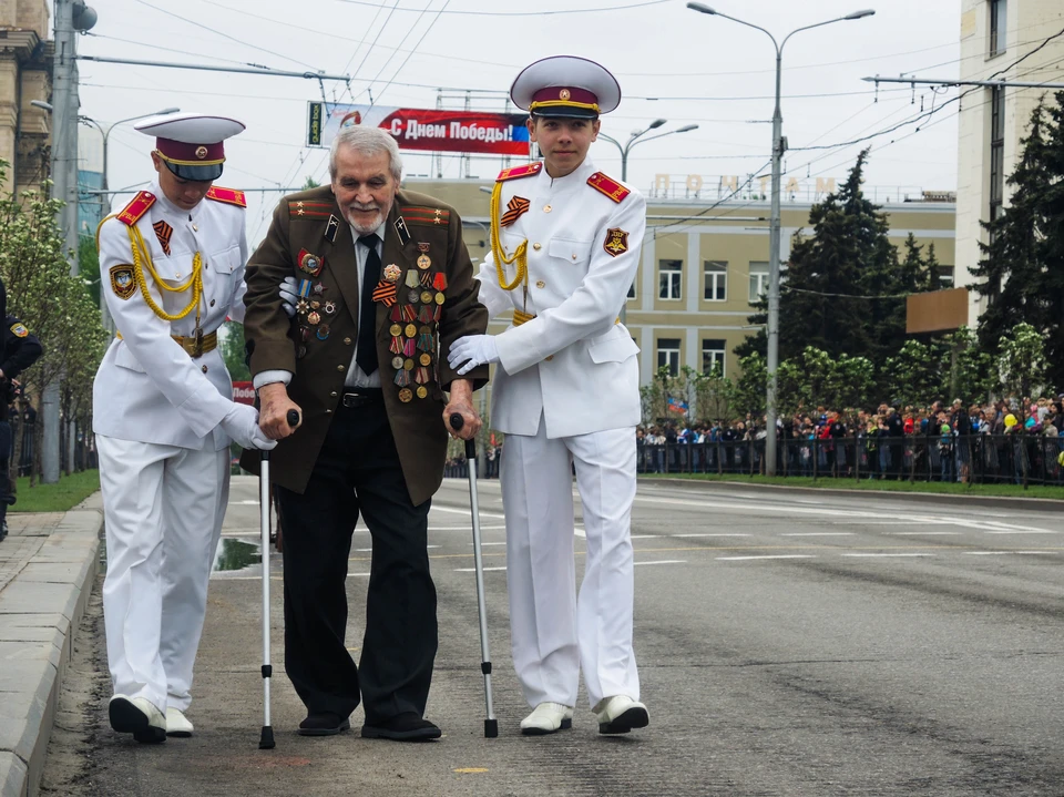 Парад Победы в Донецке в 2017 году