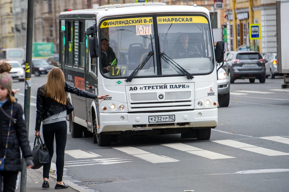 Транспортную реформу в Петербурге отложили, но маршрутки, дублирующие городской транспорт, могут убрать уже летом.