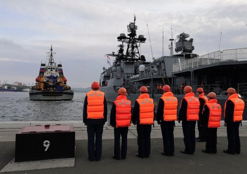 Буксир «Фотий Крылов» встречают во Владивостоке. Фото: сайт Министерства обороны