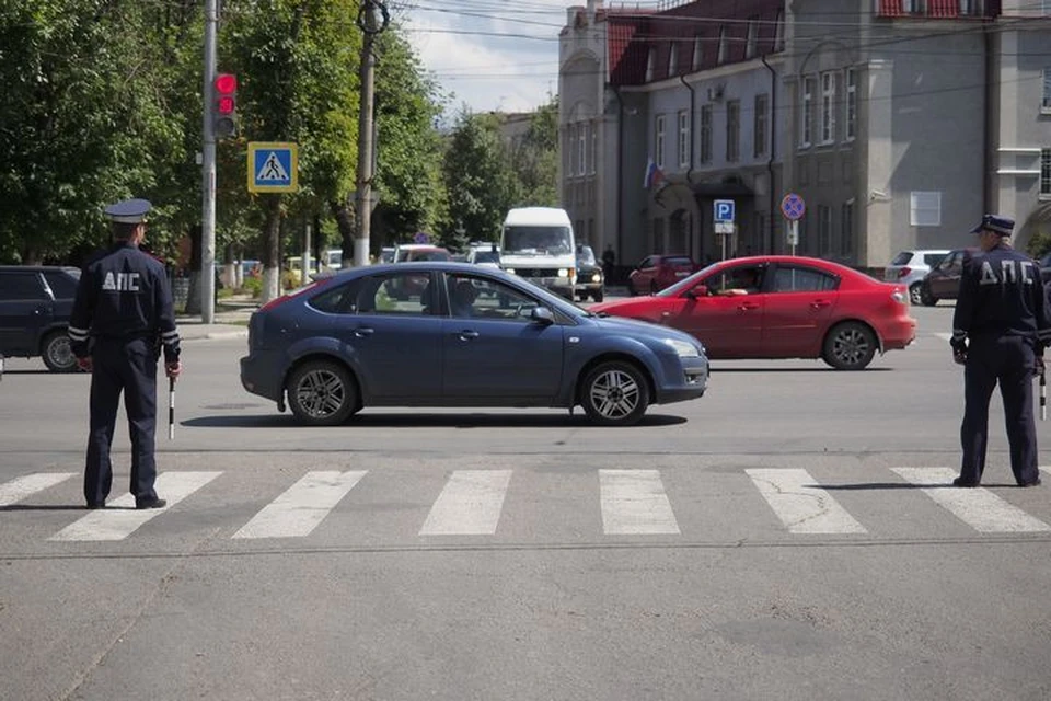 водители каких автомобилей не нарушили