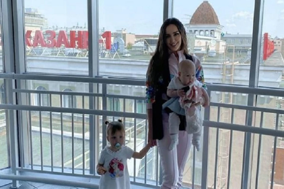 Анастасия Костенко с детьми временно переехала в Казань. Фото: Instagram Анастасия Костенко