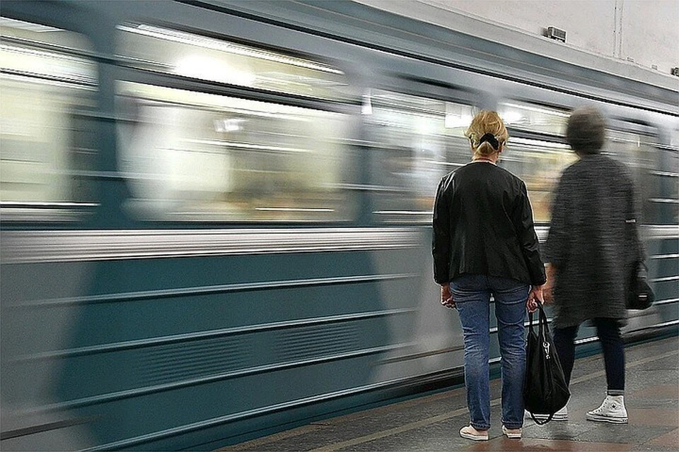 В Москве на три дня закроют несколько станций красной ветки метро