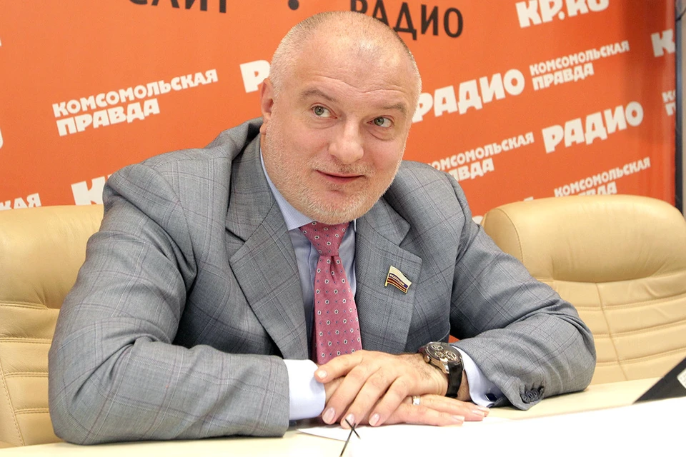 Сопредседатель рабочей группы по обсуждению поправок в конституции, сенатор Андрей Клишас.