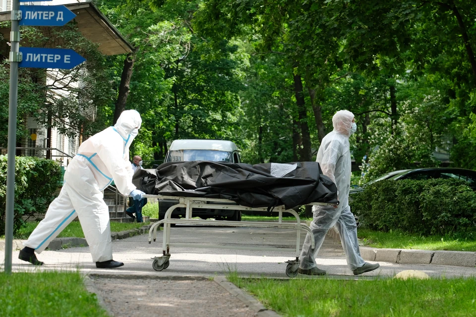 За сутки в Петербурге подтверждена смерть еще 44 человек.