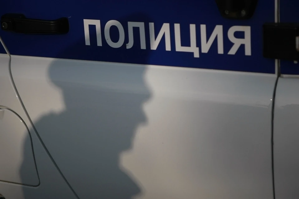 Во время побега нападавший выронил пистолет.