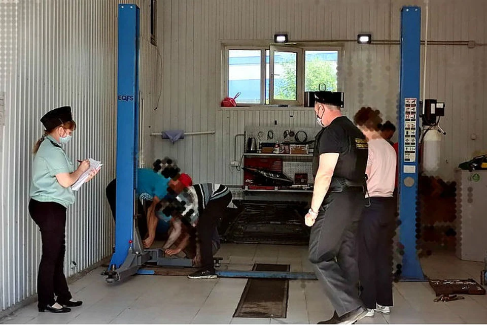 Судебным приставам пришлось арестовать имущество фирмы. ФОТО: пресс-служба УФССП России по Ярославской области