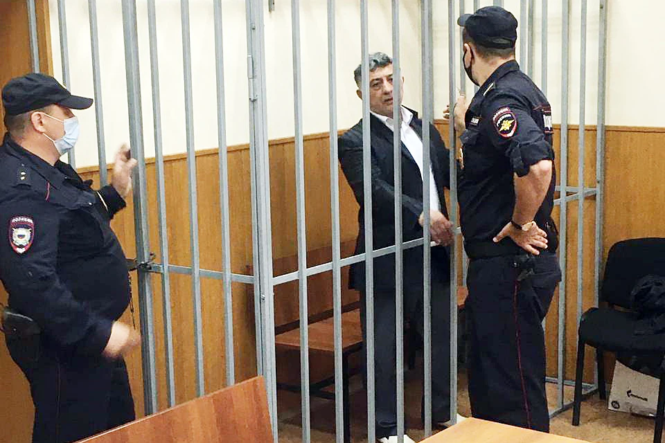 Ближайшие два месяца обвиняемый проведет под стражей. Фото: Басманный суд Москвы