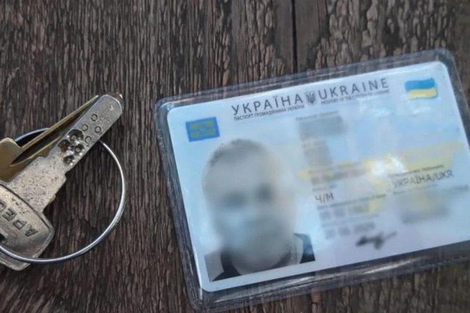 Паспорт потерпевшего и ключи от квартиры «киллер» передал заказчице. Фото: НПУ