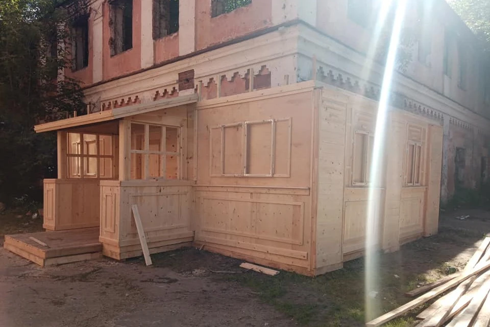 Декорации для сериала "За час до рассвета" в Морозовском городке. Фото: facebook.com/Дмитрий Груздков