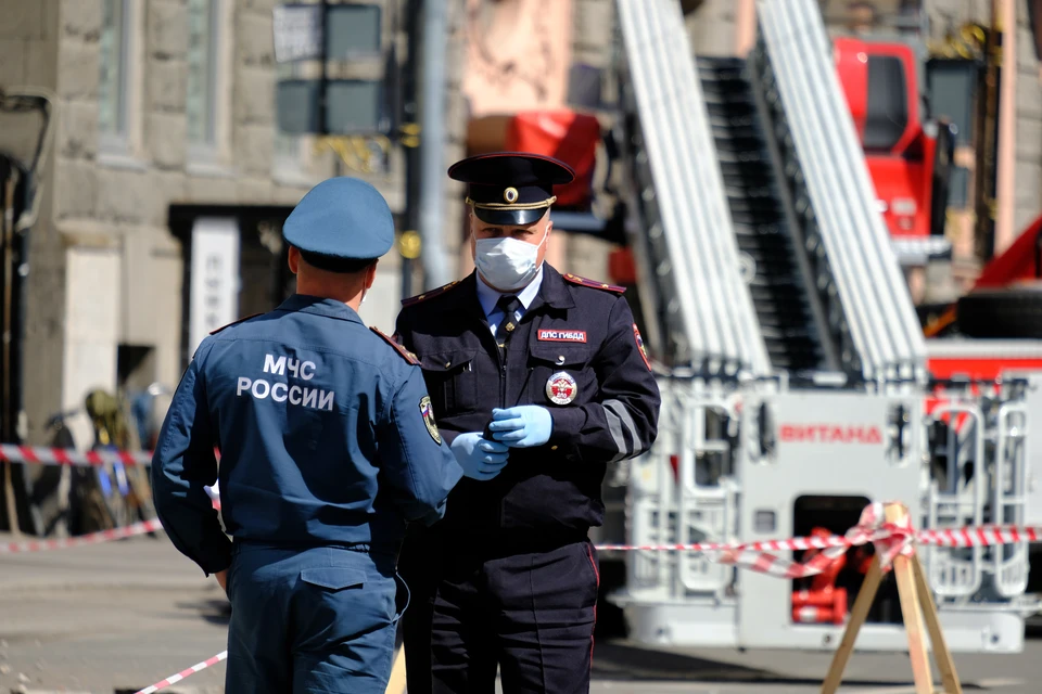 В Ухте полицейским пришлось лезть на балкон, чтобы задержать лжетеррориста