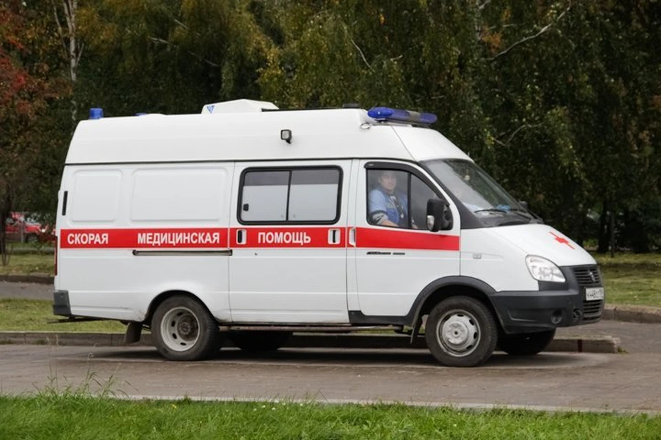 Неадекватную женщину все же передали медикам, а полиция возбудила уголовное дело.