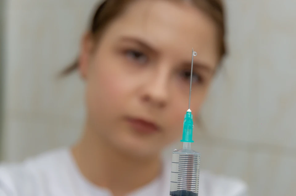 Почти три миллиона петербуржцев привьют от гриппа.