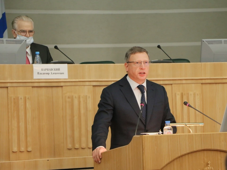 Александр Бурков поблагодарил медиков за работу.